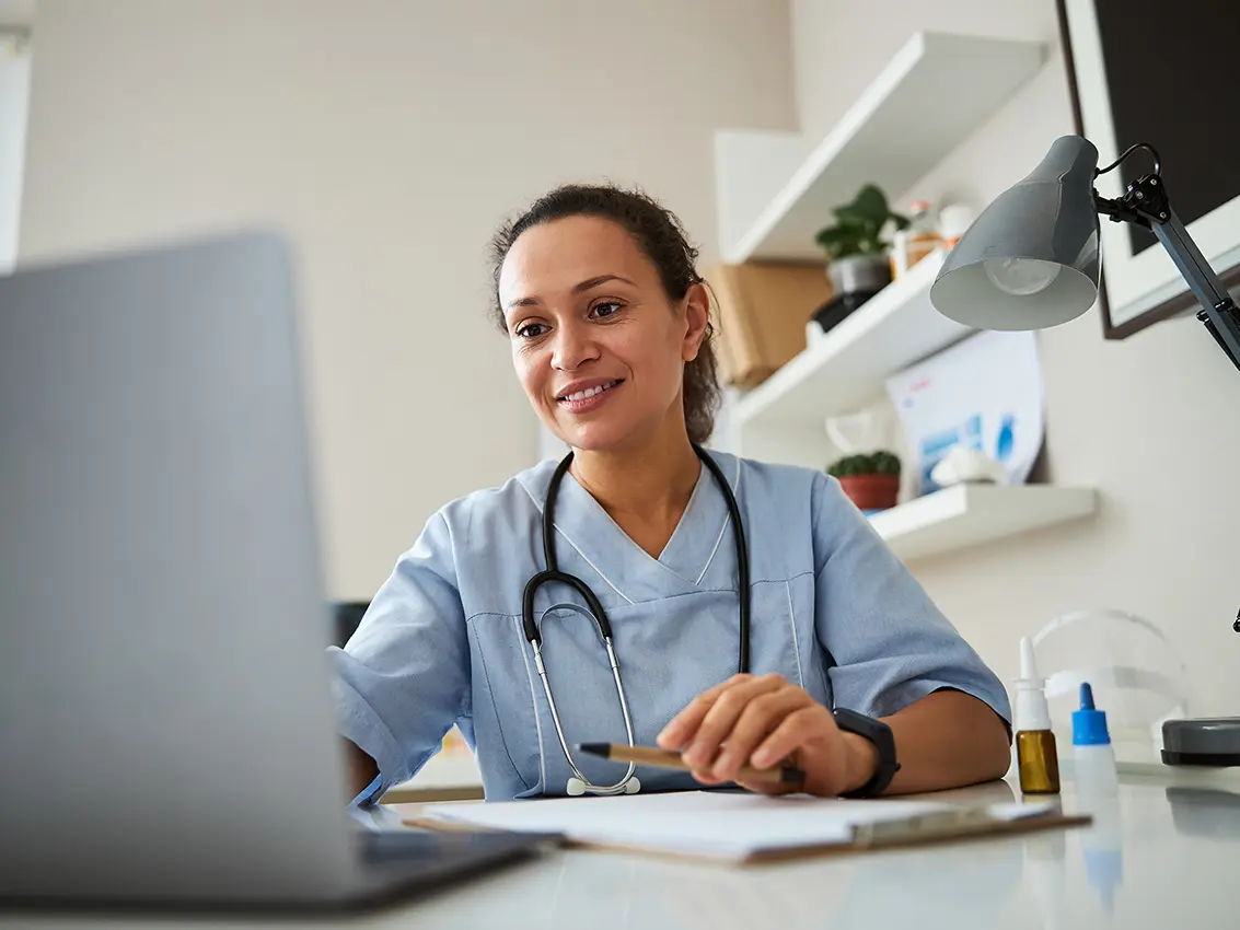 Nurse using Dedicated Fiber Internet up to 10 Gigs